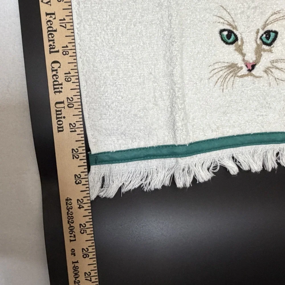 White Kitty Cat Towel/Hand Towel/R A Briggs Set 4 pieces Bath Embroidered